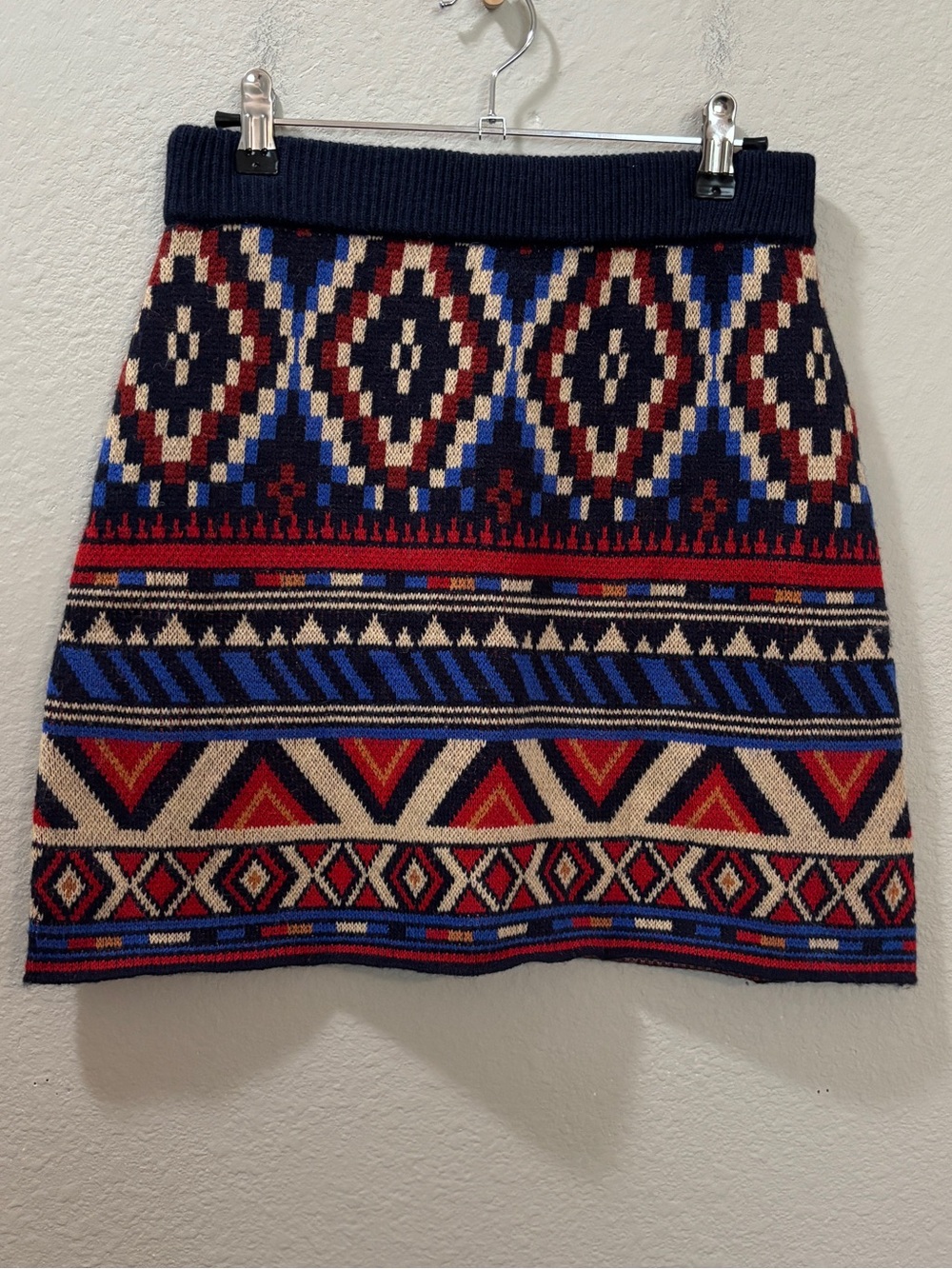 Farm Rio Aninika Tapestry Sweater Skirt Red Blue Aztec Boho Size Small - Picture 2 of 7